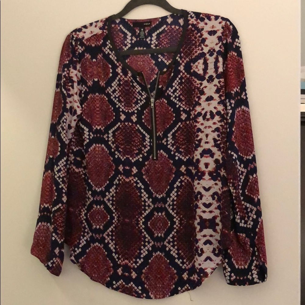 Never worn- Aqua Blouse. Zipper
